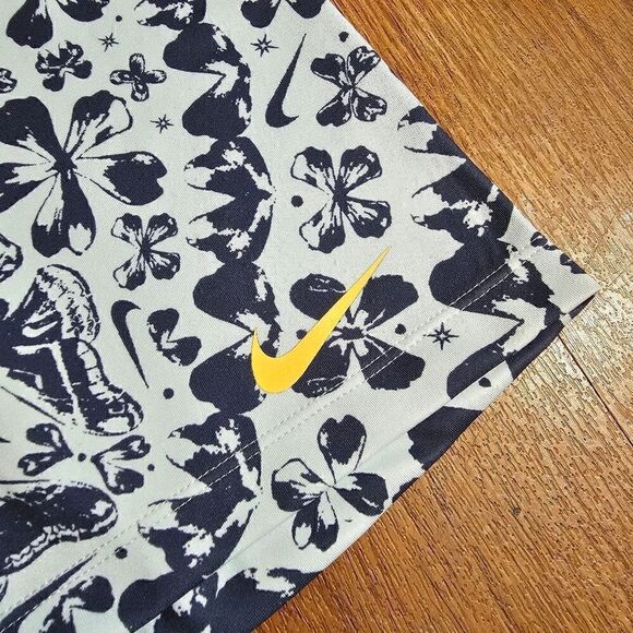 Nike One Tight Fit Shorts Women's Recreation Club RARE Edition Size Small DM1571 - Picture 3 of 9